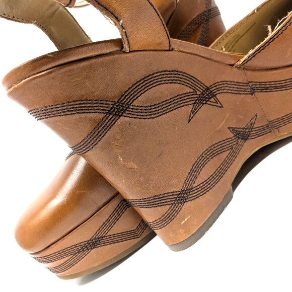 Michael Kors Closed Toe Platform Wedge Shoes Ankle Strap Tan Hide 8.5 Embroidery - Picture 10 of 16